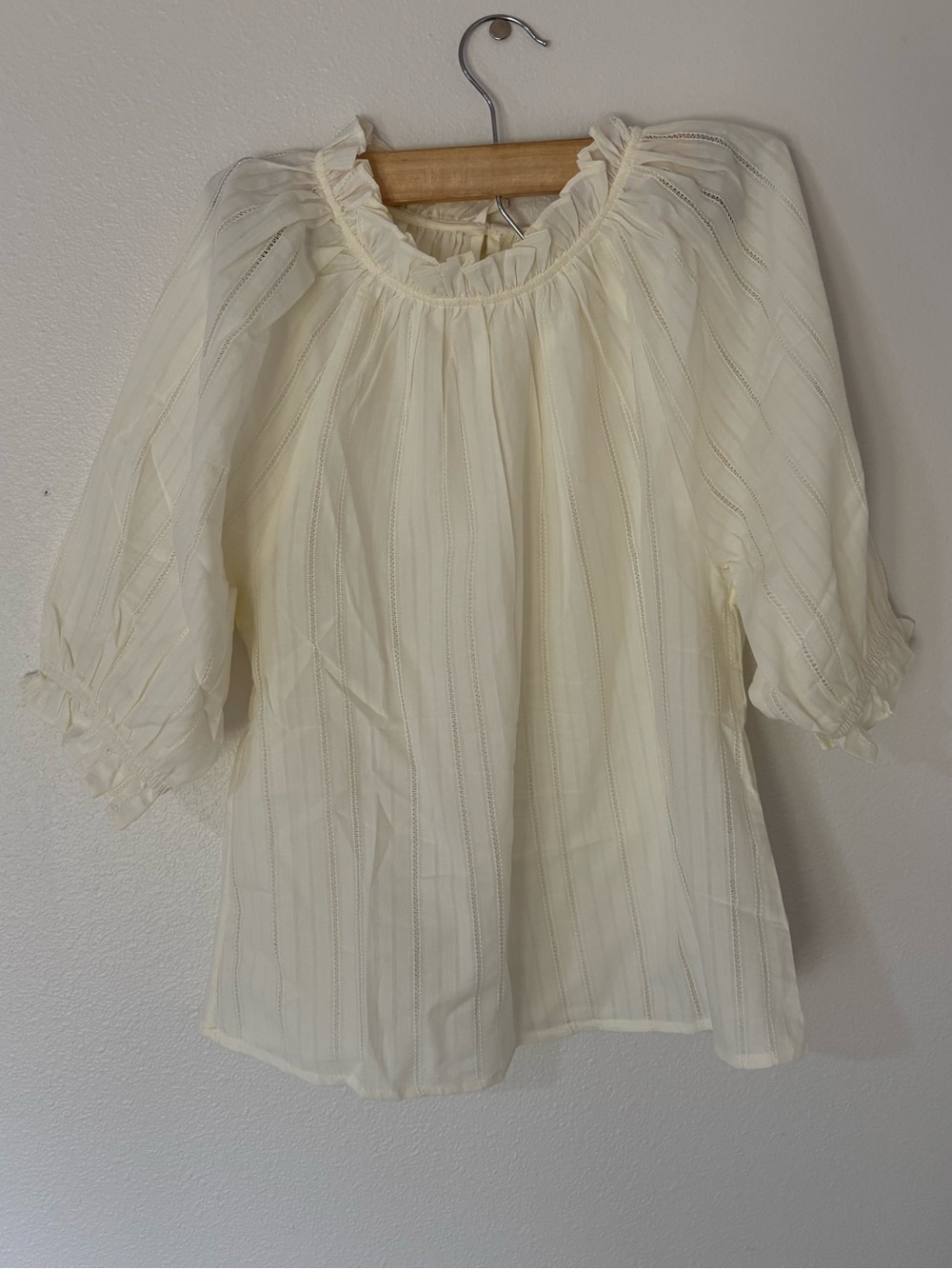 NWT Nation Las Angeles Cream Ruffled Neck Peasant Blouse